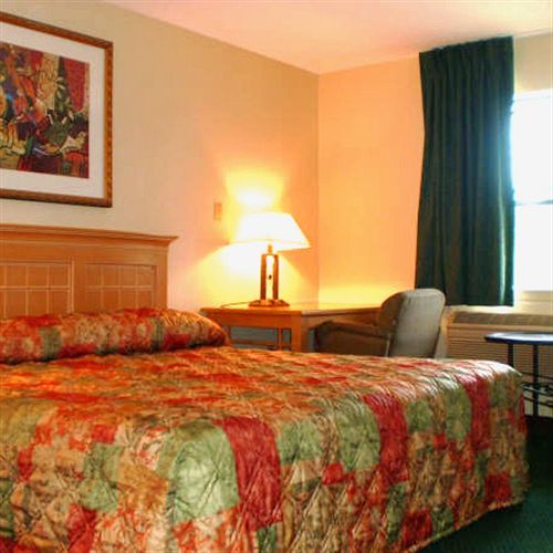 Luxury Inn Форрест-Сити Номер фото