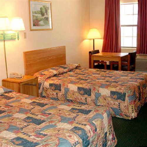 Luxury Inn Форрест-Сити Номер фото
